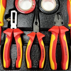 Lumberjack 11PCS VDE Insulated Electricians Tool Set, Includes Pliers Screwdrivers Wire Stripper Electrical Tester & Tapes