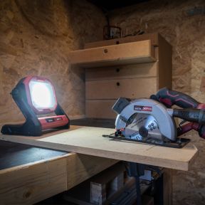 Lumberjack 20V Work Light 1x 4Ah Battery, Fast Charger & Carry Bag